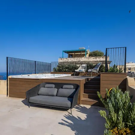 Lux Ph With Stunning Views Hot Tub