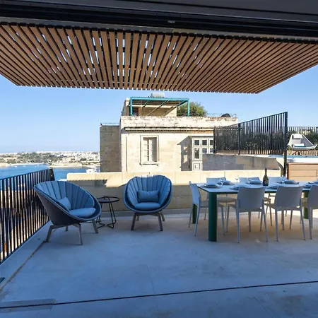 Lux Ph With Stunning Views Hot Tub