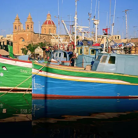 Lux Ph With Stunning Views Hot Tub * Valletta