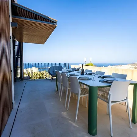 Lux Ph With Stunning Views Hot Tub Valletta
